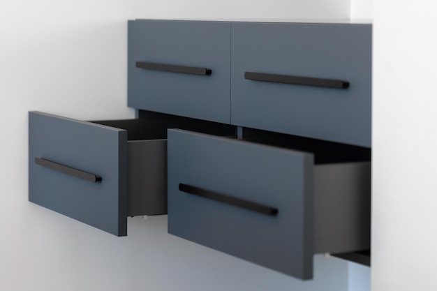 Jak wybrać odpowiedni mechanizm do cichego zamykania szafek?