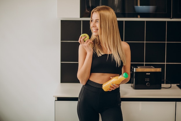 Korzyści płynące z regularnego spożywania białka w diecie sportowca