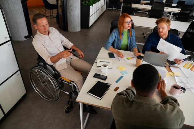 Jak agencje rekrutacyjne wspierają integrację pracowników z Ukrainy na polskim rynku pracy